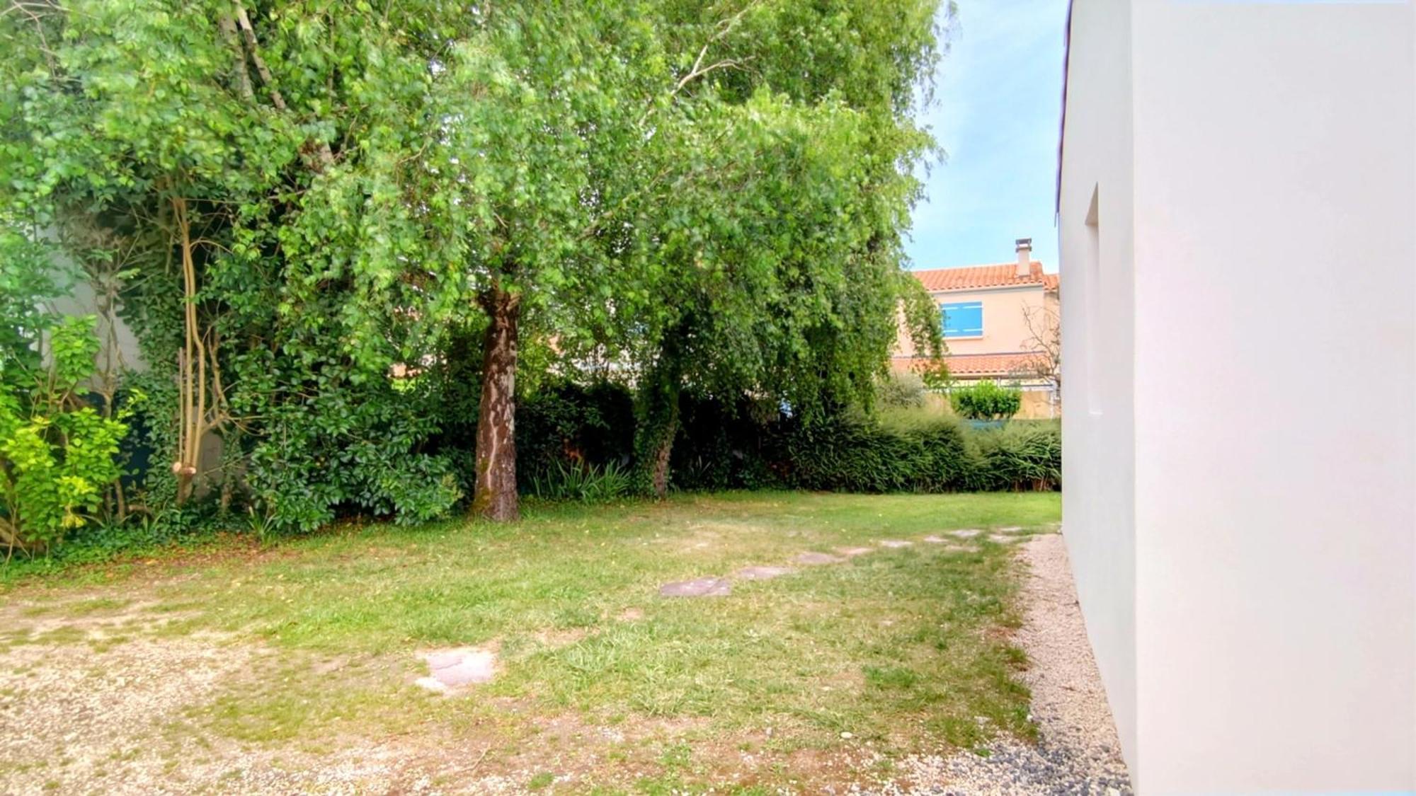 Sous Le Marronnier - Maison Pour 4 Avec Jardin Royan