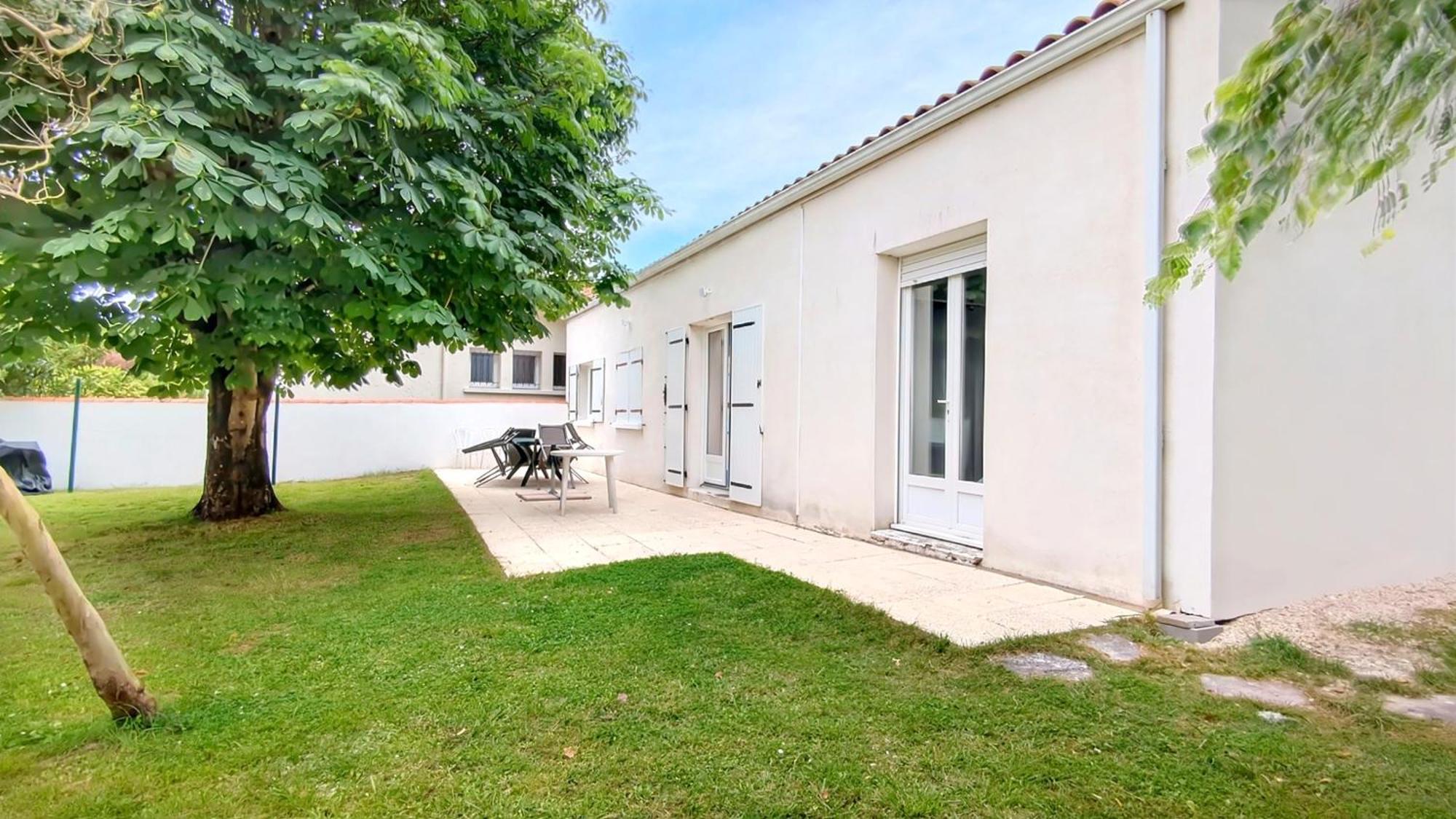 Sous Le Marronnier - Maison Pour 4 Avec Jardin Hébergement de vacances Royan
